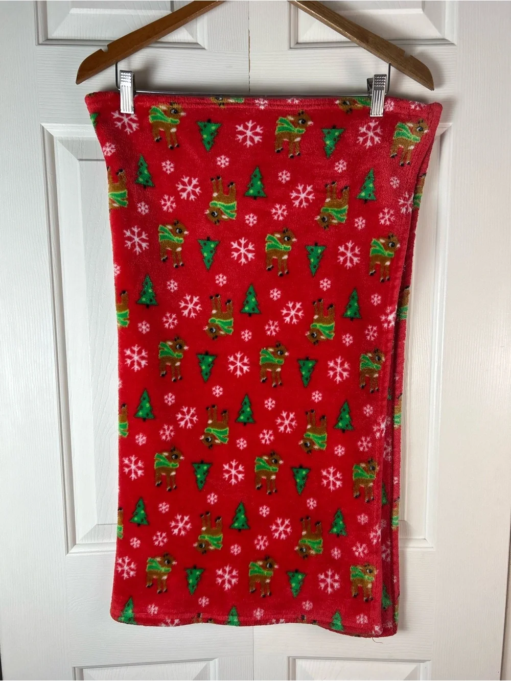 Rudolph the Red Nosed Reindeer Baby Blanket Snowflakes Christmas Tree Rashti